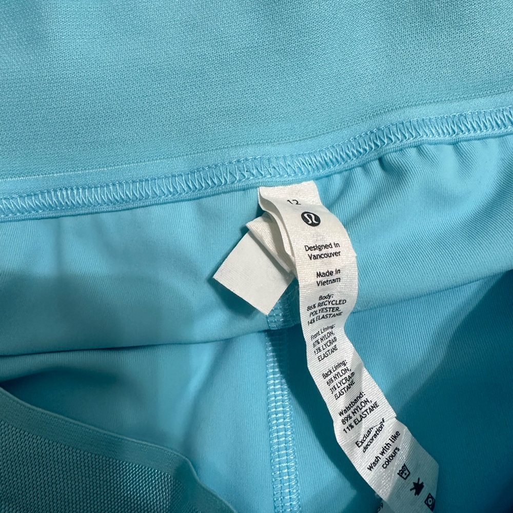 Lululemon Court Rival High Rise Skirt in Bright Blue. Never worn. Size 12 - Picture 3 of 4